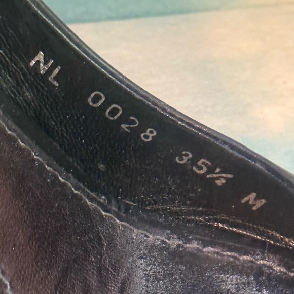 Louis Vuitton pumps size 5.5 M - Picture 7 of 8